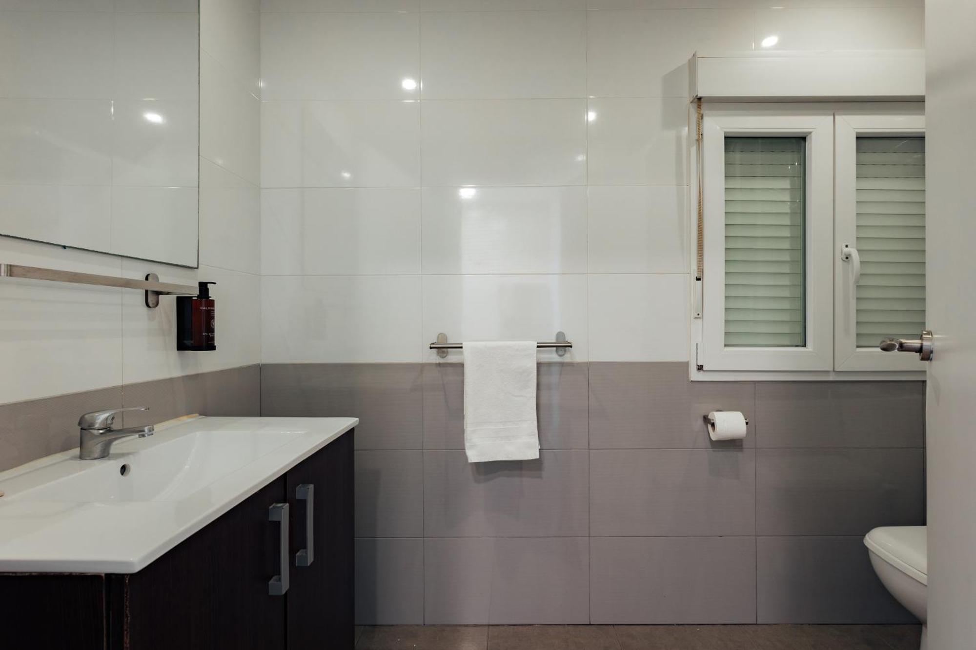 Santiago Apartments By Olala Homes L'Hospitalet de Llobregat Dış mekan fotoğraf